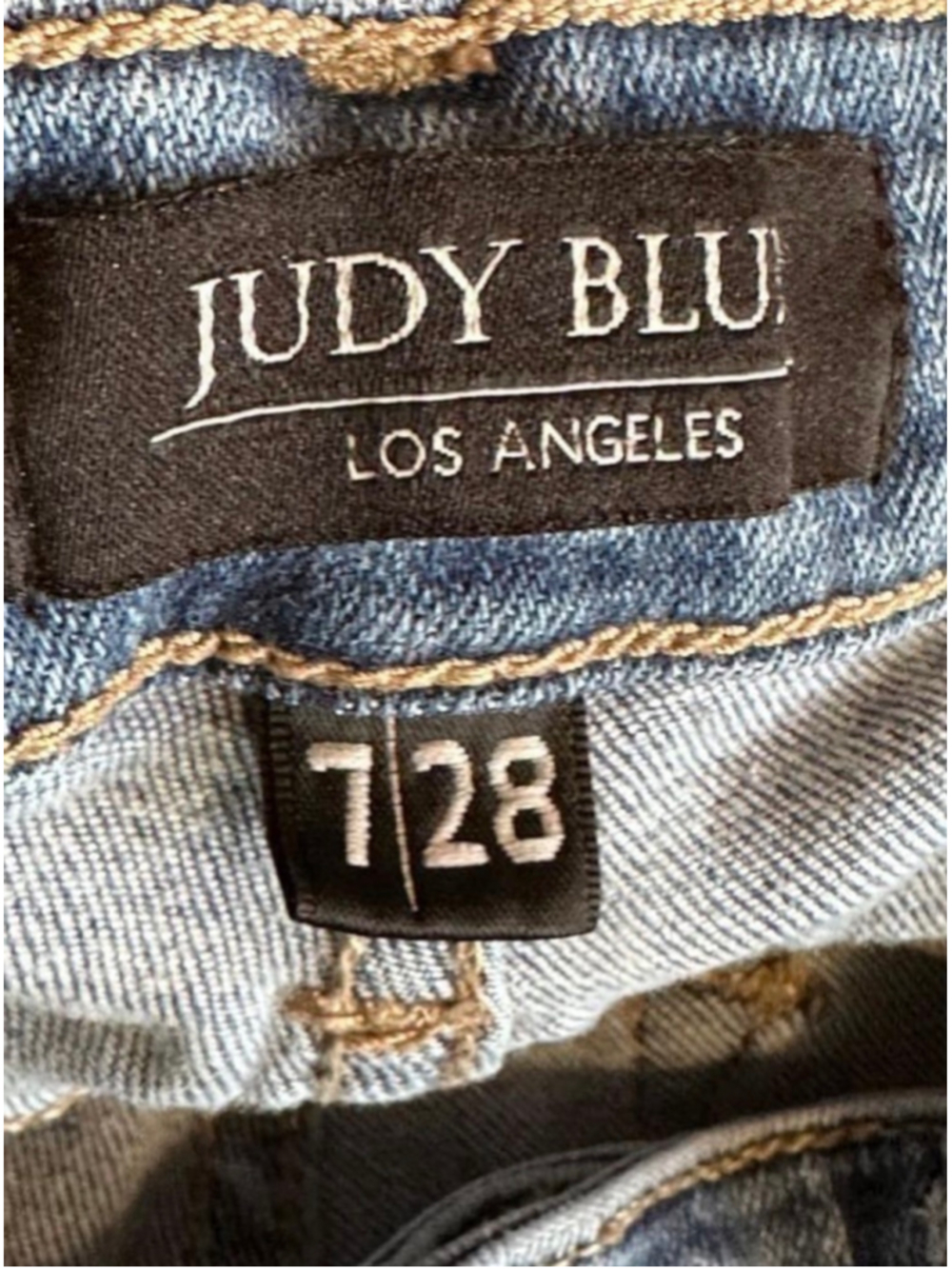 Judy Blue Women’s Boyfriend Fit Distressed Jeans Size 7/28 - Picture 6 of 9